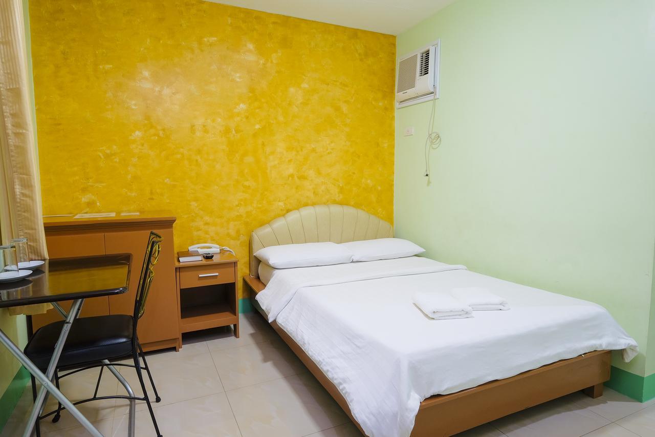 Japi Hotel - Annex Cauayan Eksteriør billede